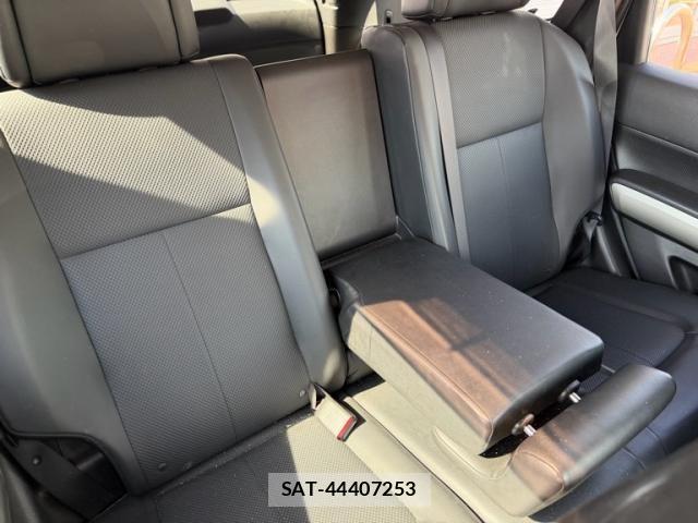 Nissan X-TRAIL 2011-09 7563122-15
