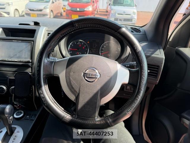 Nissan X-TRAIL 2011-09 7563122-16