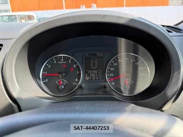 Nissan X-TRAIL 2011-09 7563122-17