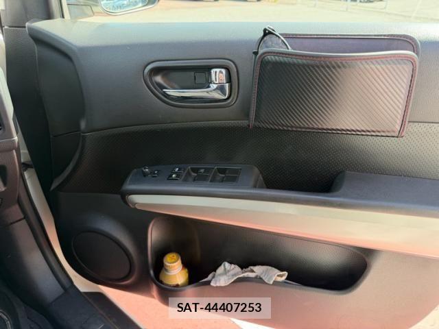 Nissan X-TRAIL 2011-09 7563122-25