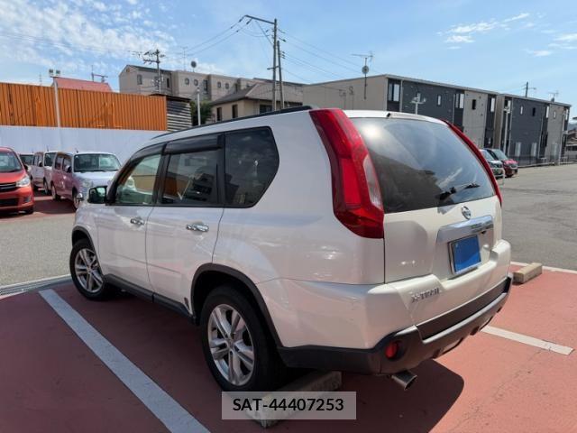 Nissan X-TRAIL 2011-09 7563122-6
