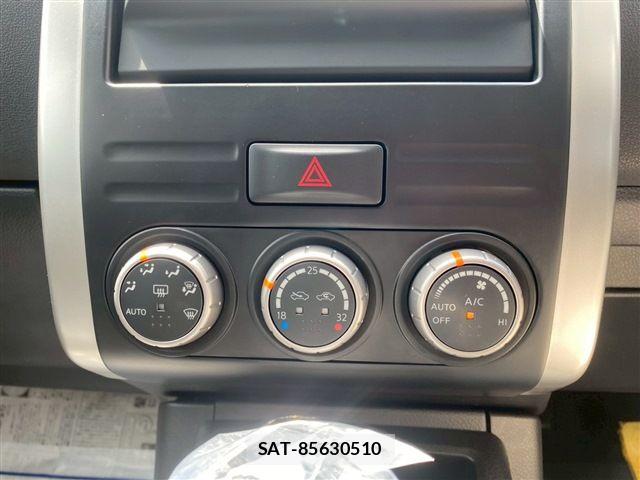 Nissan X-TRAIL 2013-07 7563119-23