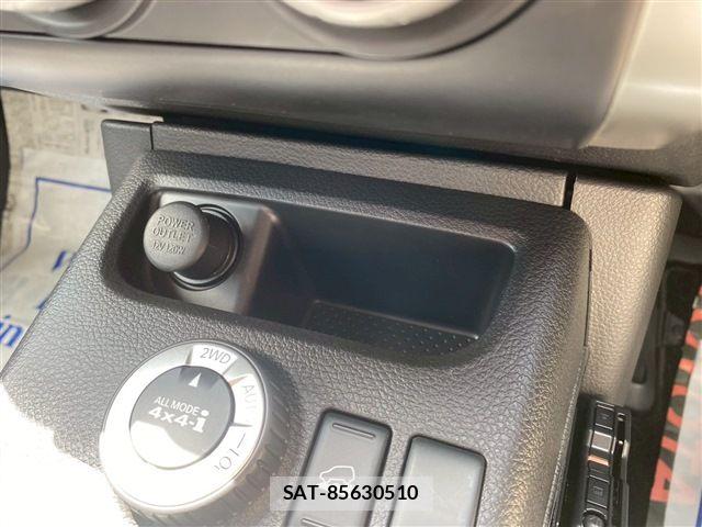 Nissan X-TRAIL 2013-07 7563119-24