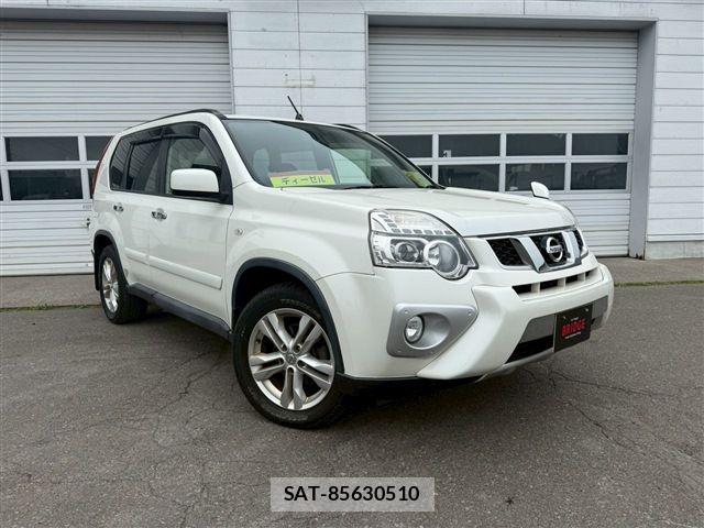 Nissan X-TRAIL 2013-07 7563119-2
