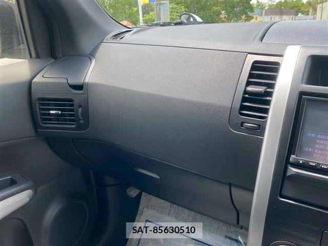 Nissan X-TRAIL 2013-07 7563119-29