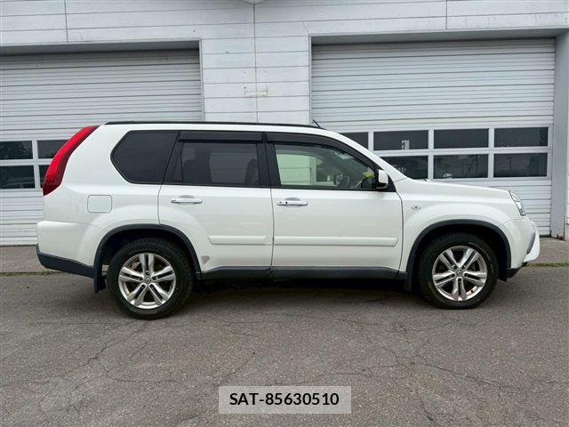 Nissan X-TRAIL 2013-07 7563119-3