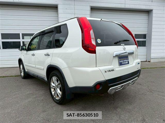 Nissan X-TRAIL 2013-07 7563119-6