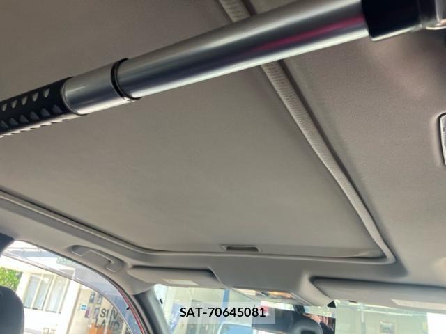 Nissan X-TRAIL 2011-08 7621558-12