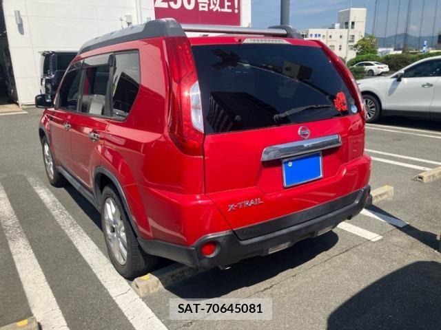 Nissan X-TRAIL 2011-08 7621558-7