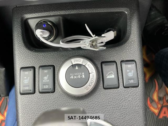Nissan X-TRAIL 2012-02 7621561-15
