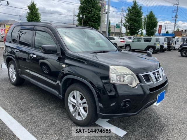 Nissan X-TRAIL 2012-02 7621561-1