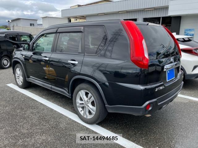 Nissan X-TRAIL 2012-02 7621561-3
