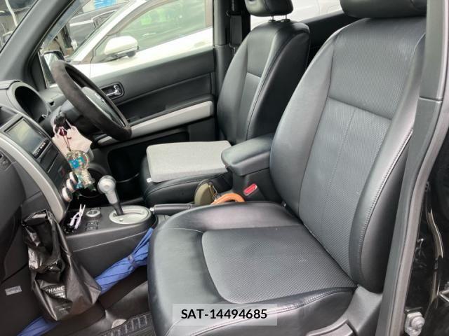 Nissan X-TRAIL 2012-02 7621561-6