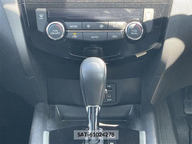 Nissan X-TRAIL 2017-03 7621542-27