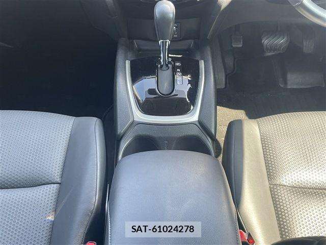 Nissan X-TRAIL 2017-03 7621542-28