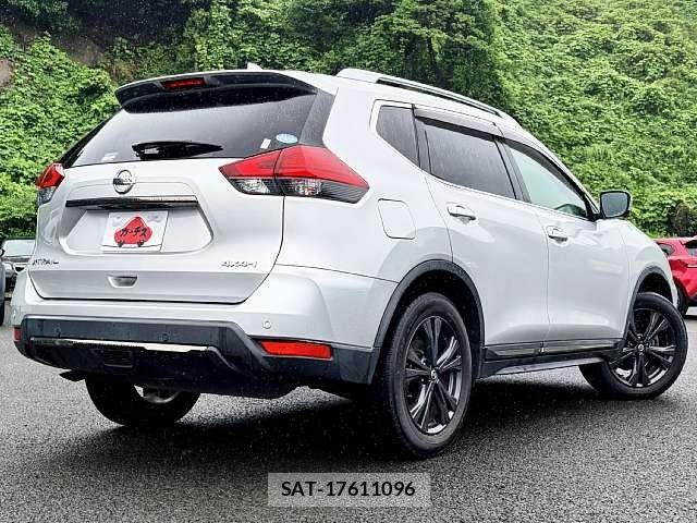 Nissan X-TRAIL 2021-04 7621538-2