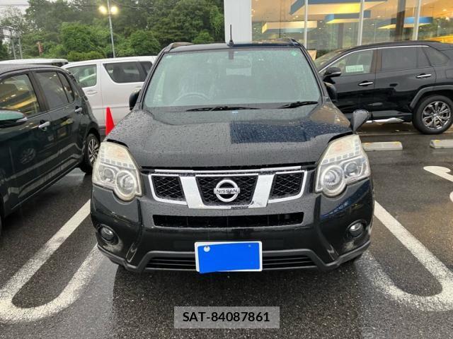 Nissan X-TRAIL 2013-06 7621557-1