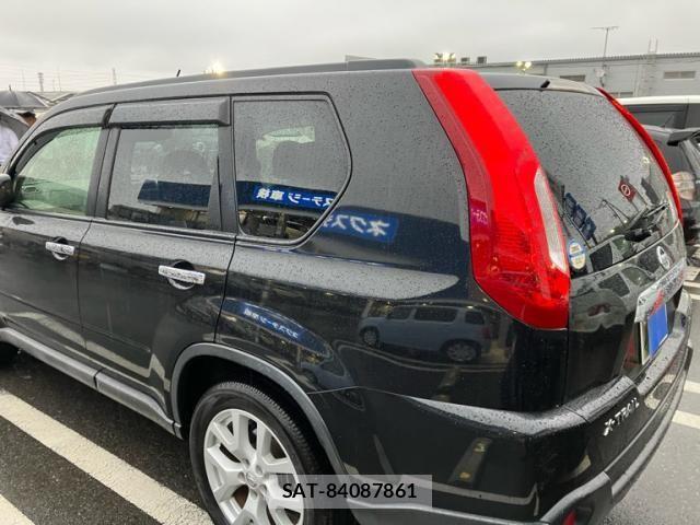 Nissan X-TRAIL 2013-06 7621557-5