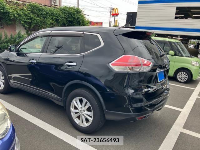 Nissan X-TRAIL 2015-08 7621554-10