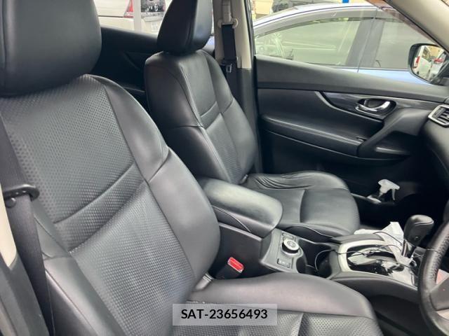 Nissan X-TRAIL 2015-08 7621554-16