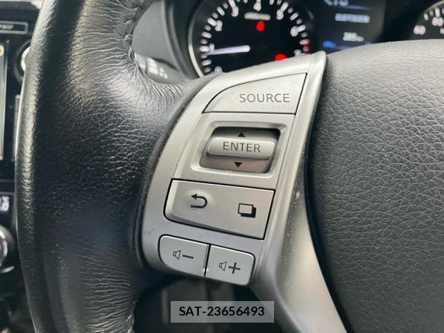 Nissan X-TRAIL 2015-08 7621554-24