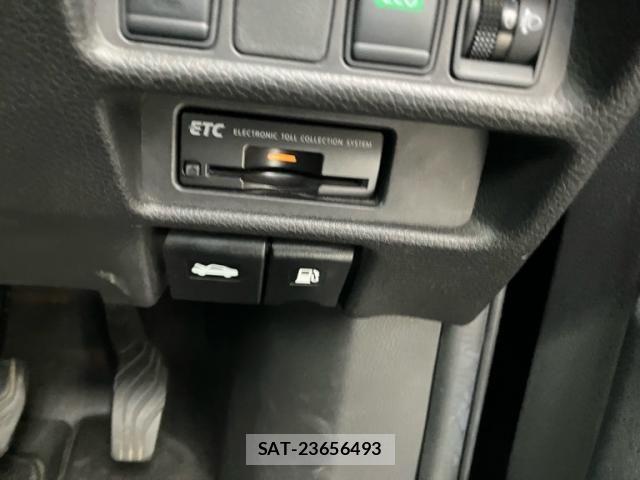Nissan X-TRAIL 2015-08 7621554-26