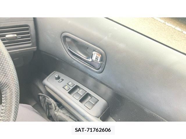 Nissan X-TRAIL 2011-09 7731081-22