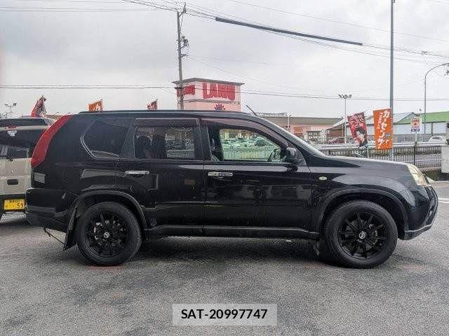 Nissan X-TRAIL 2011-06 7731057-20