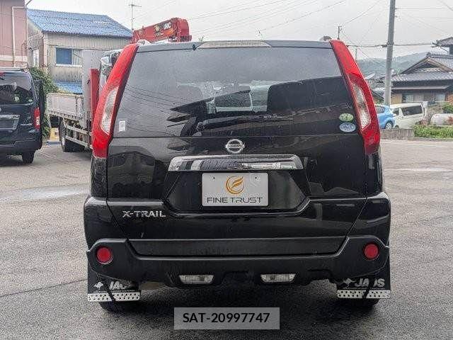 Nissan X-TRAIL 2011-06 7731057-22
