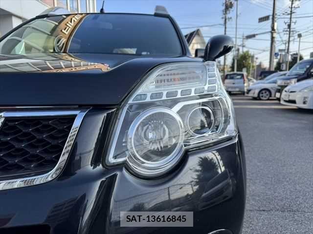 Nissan X-TRAIL 2011-12 7731058-18