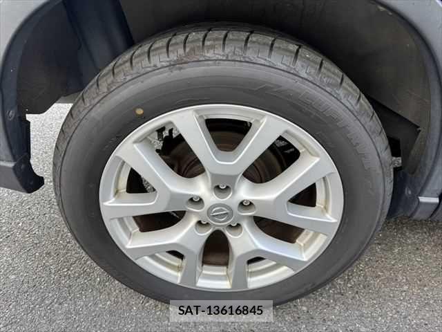 Nissan X-TRAIL 2011-12 7731058-21
