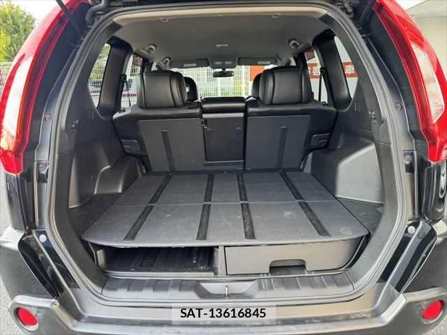 Nissan X-TRAIL 2011-12 7731058-6