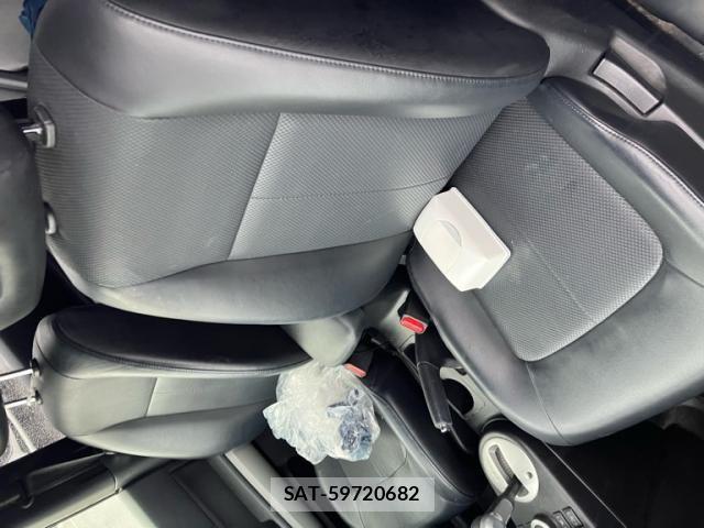 Nissan X-TRAIL 2012-04 7790725-24