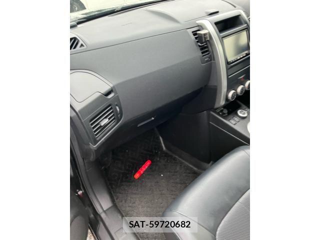 Nissan X-TRAIL 2012-04 7790725-25