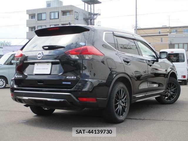Nissan X-TRAIL 2020-12 7790757-1