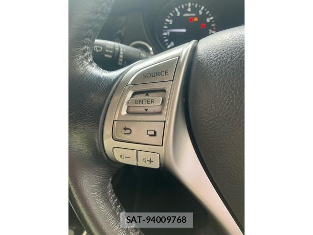 Nissan X-TRAIL 2015-10 7880719-12
