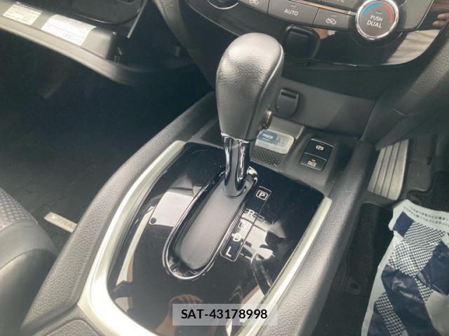 Nissan X-TRAIL 2018-05 7880698-18