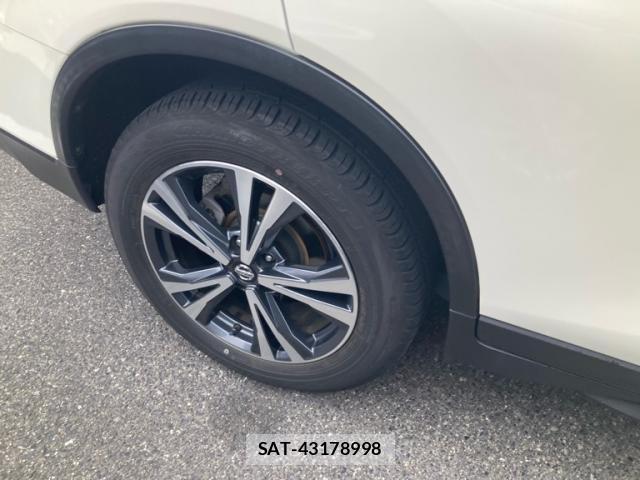 Nissan X-TRAIL 2018-05 7880698-2