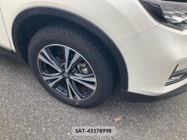 Nissan X-TRAIL 2018-05 7880698-5