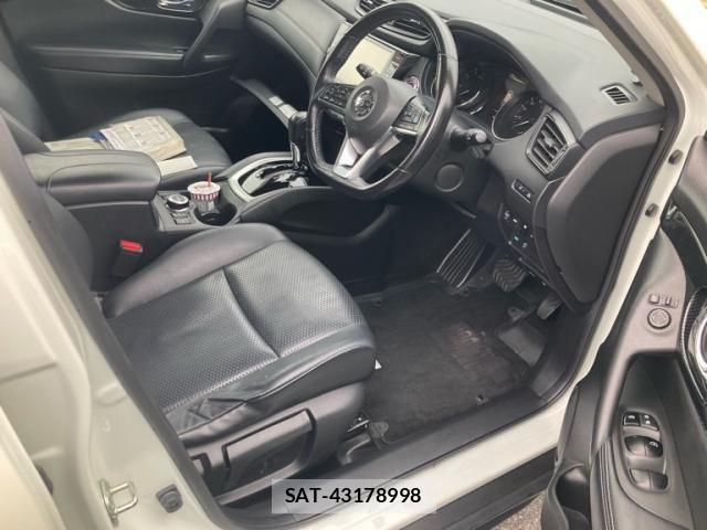 Nissan X-TRAIL 2018-05 7880698-7