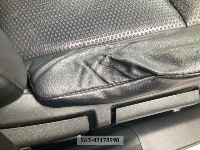 Nissan X-TRAIL 2018-05 7880698-8
