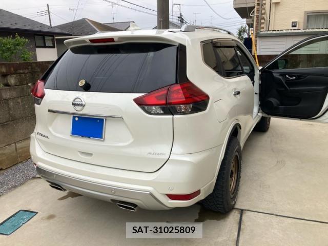 Nissan X-TRAIL 2018-01 7880697-2