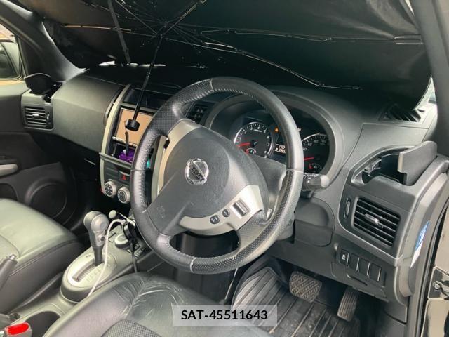 Nissan X-TRAIL 2013-09 7880721-11