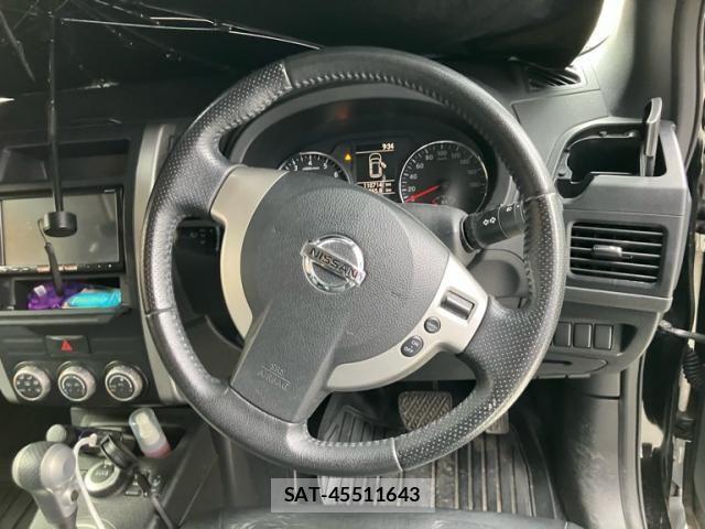 Nissan X-TRAIL 2013-09 7880721-12