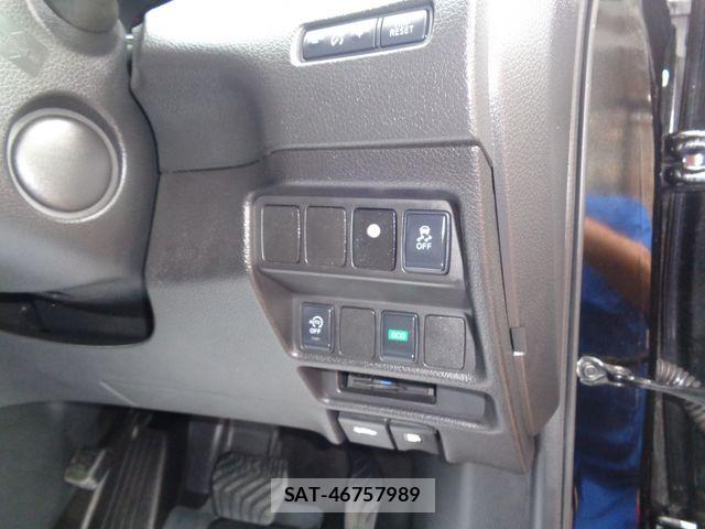 Nissan X-TRAIL 2016-01 7880702-14