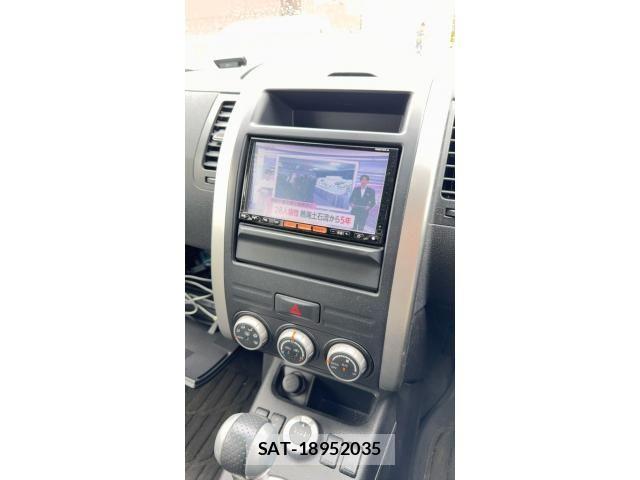Nissan X-TRAIL 2012-08 7880730-25