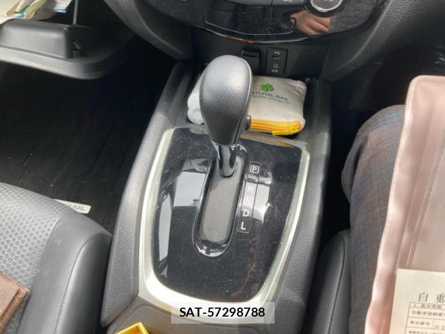 Nissan X-TRAIL 2016-09 7880715-18