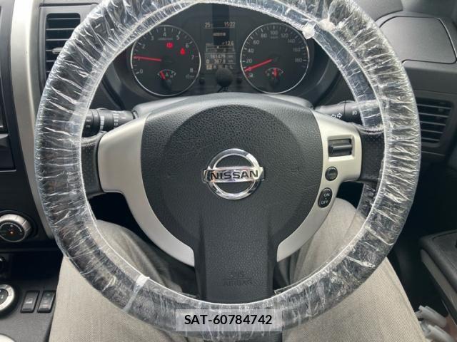 Nissan X-TRAIL 2013-10 7880726-18