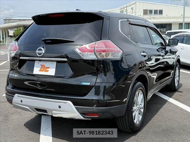Nissan X-TRAIL 2015-06 7880714-14