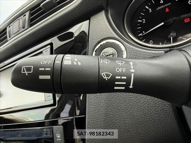 Nissan X-TRAIL 2015-06 7880714-22